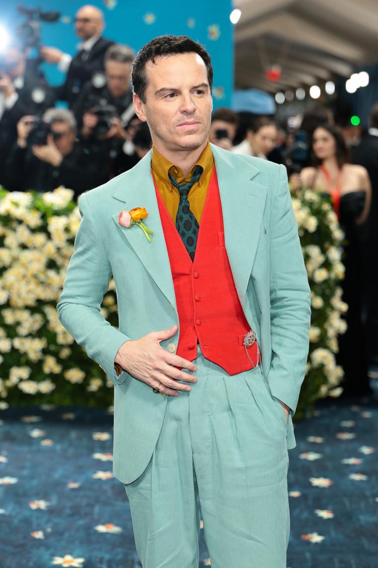 Actor Andrew Scott adds a pop of color on the Met Gala carpet.