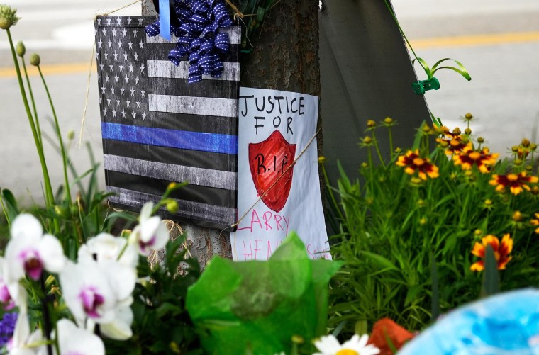 A makeshift memorial for fallen Hamilton County Sheriff Deputy Larry Henderson