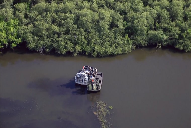 wind boat airboat lake kissimmee florida investigation water aerial