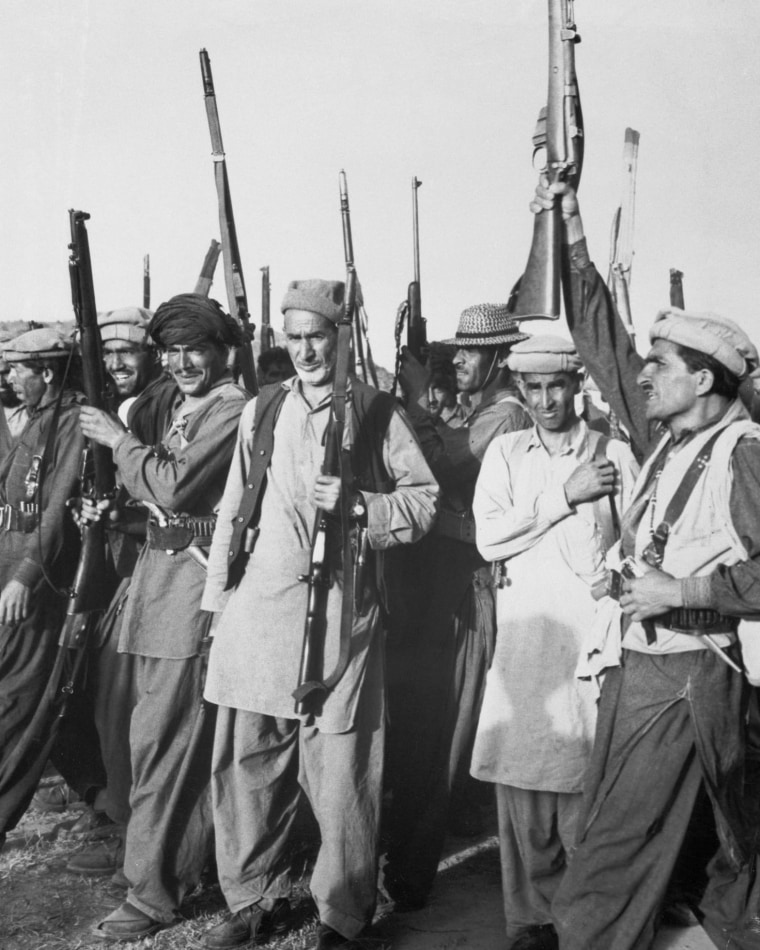 Pakistani Soldiers Gathering to Embark on War Front