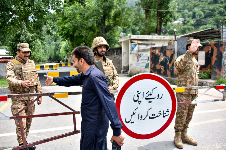 Image: PAKISTAN-INDIA-KASHMIR-UNREST