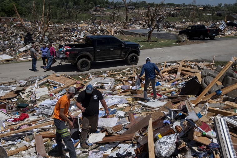 Tornadoes Leave Over 10 Dead In Kentucky
