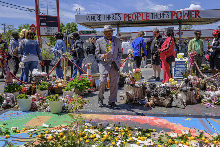 TOPSHOT-US-RACISM-POLICE-CRIME-PROTEST-FLOYD