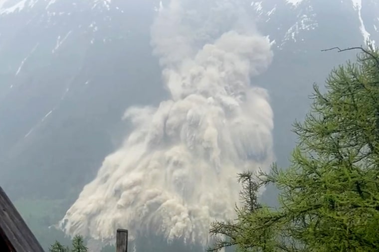 Colapso del glaciar Buries aldea suiza en barro y rocas
