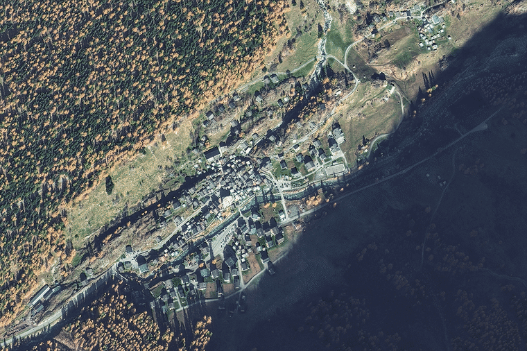 Satellite images of Batten, Switzerland on Nov. 3, 2024 and on May 29, 2025, the day after the avalanche.