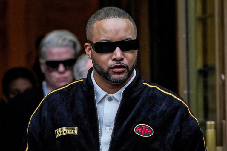 Stylist Deonte Nash exits the federal court after testifying during the Sean "Diddy" Combs sex trafficking and racketeering conspiracy trial at U.S. court in Manhattan, in New York City, U.S., May 28, 2025.