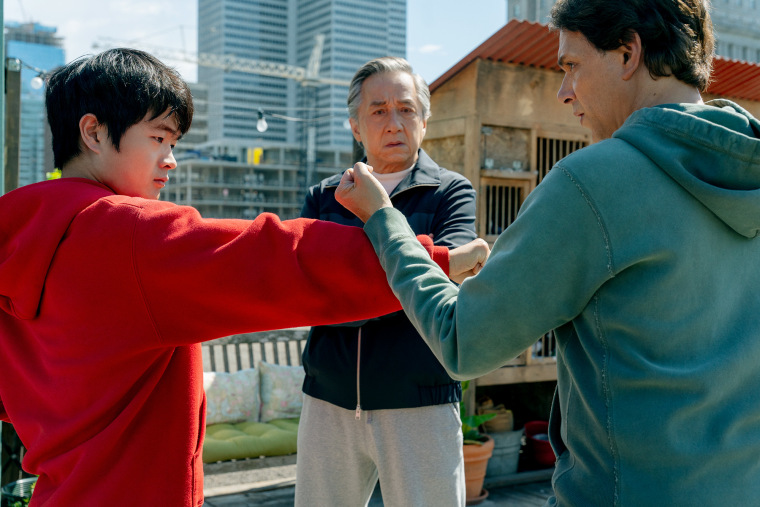Da esquerda, Ben Wang, Jackie Chan e Ralph Machio em