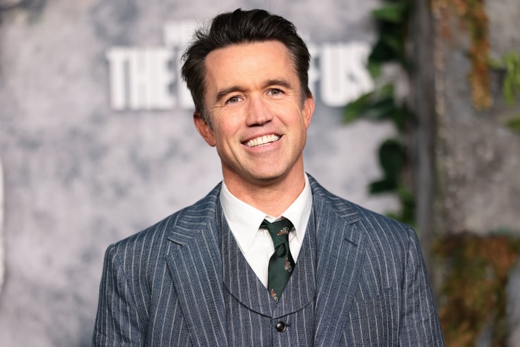 Rob McElhenney bierze udział w premierze HBO Original Series HBO "Ostatni z nas" Sezon 2 w TCL Chinese Theatre 24 marca 2025 r. W Hollywood w Kalifornii.