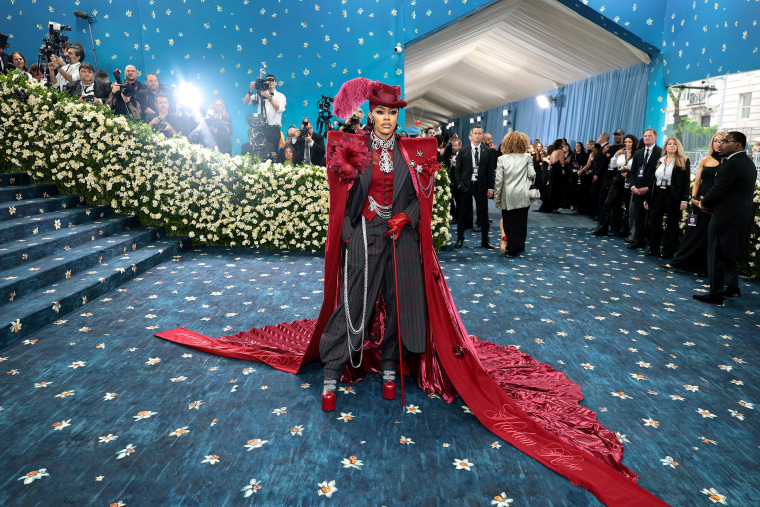 See the Looks as Stars Arrive Rehmat Boutique The 2025 Met Gala Celebrating "Superfine: Tailoring Black Style" - Arrivals