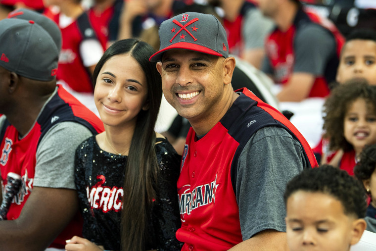 Alex Cora, Camila