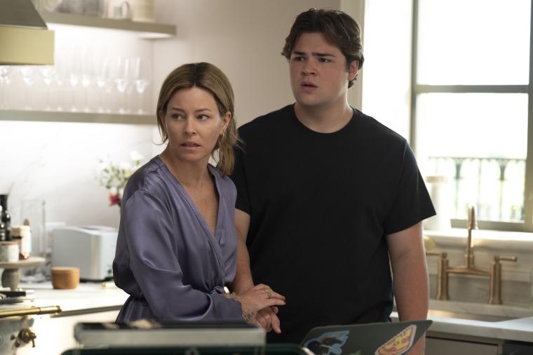 Elizabeth Banks, Maxwell Acee Donova