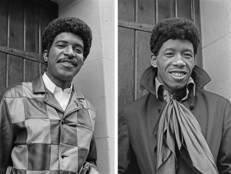 Eugene Record (L) and Marshall Thompson (R) of American soul group The Chi-Lites in 1969.