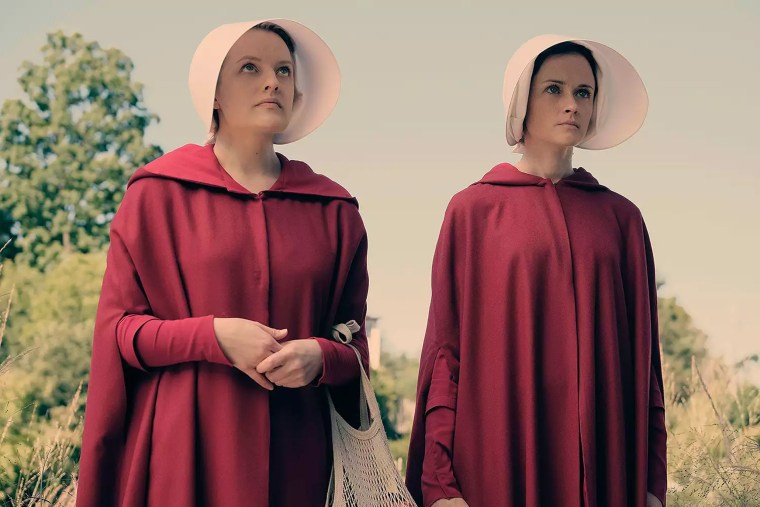 Elisabeth Moss e Alexis Bledel