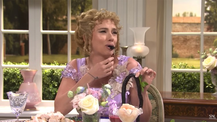 Scarlett Johansson ไม่สามารถวางไว้ในร่าง “SNL” ของท้อง Scarlett Johansson ไม่สามารถวางไว้ในร่าง “SNL” ของท้อง