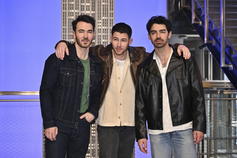 Os Jonas Kevin Jonas, Nick Jonas e Joe Jonas Brothers.