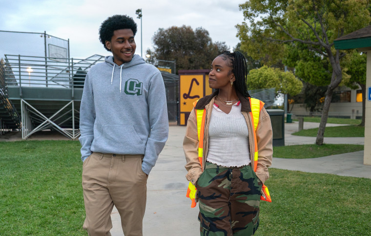 Michael Cooper Jr. como Justin Edwards y Lovie Simone como Keisha Clark "Para siempre."