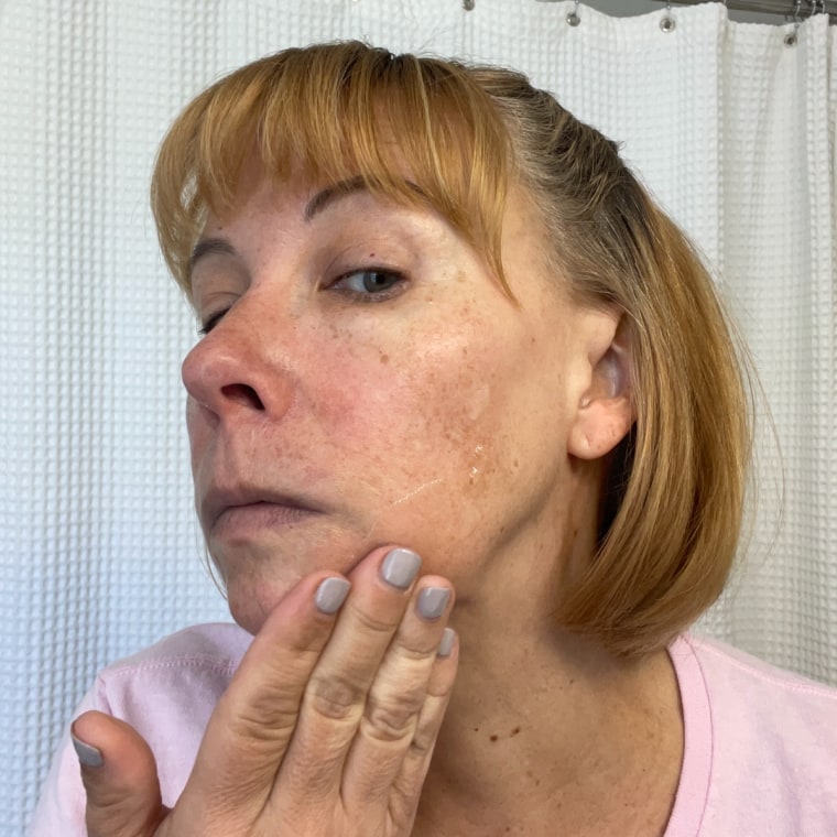 Edwards applying the SickScience ShapeShift V-Line Jaw Defining Serum.