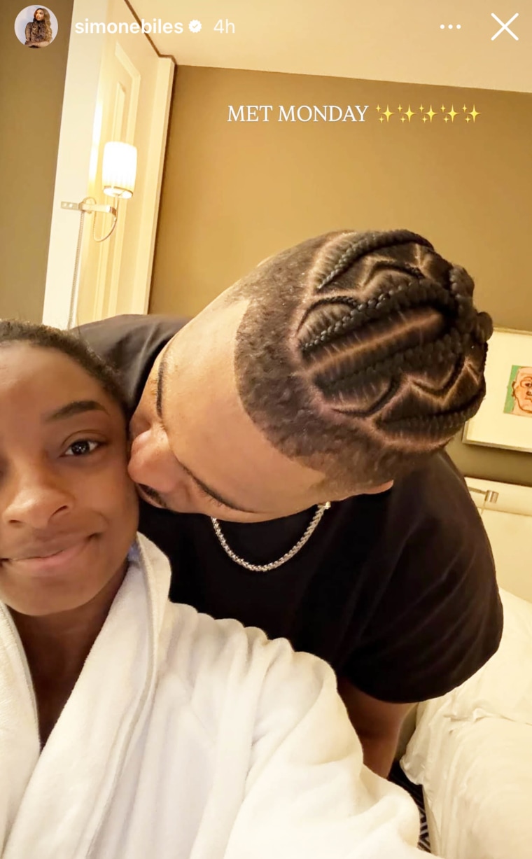 See the Looks as Stars Arrive Rehmat Boutique Simone Biles