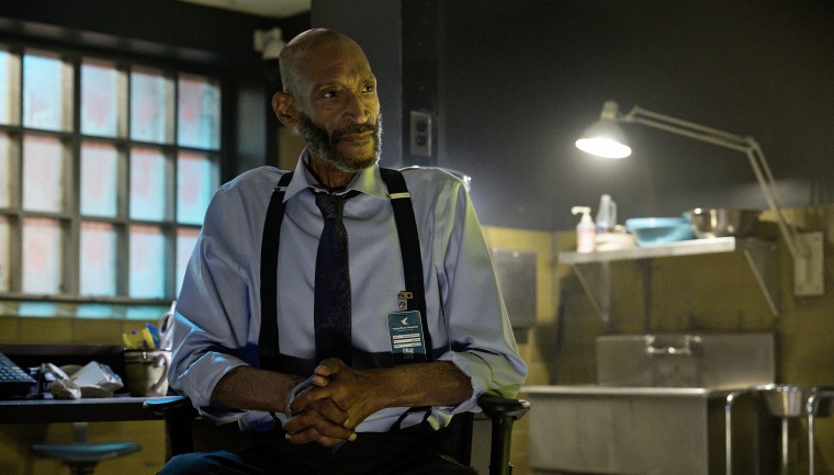 Tony Todd trajo una generosidad y amabilidad a su actuación que alentó a otros actores a también "Trae su juego A" El productor Craig Perry dice.