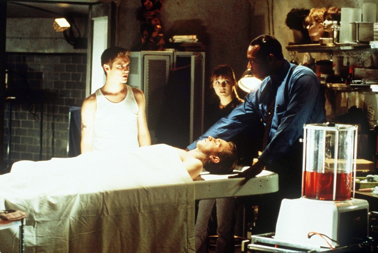 Devon Sawa, Ali Larter, Chad Donella e Tony Todd Star 