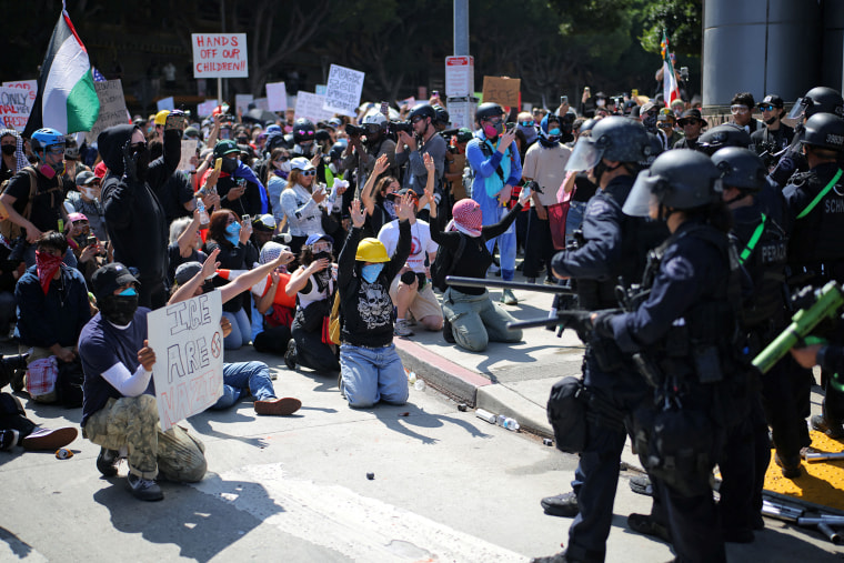 Protest following multiple detentions in downtown Los Angeles