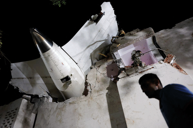 Crash para aeroplano da Índia