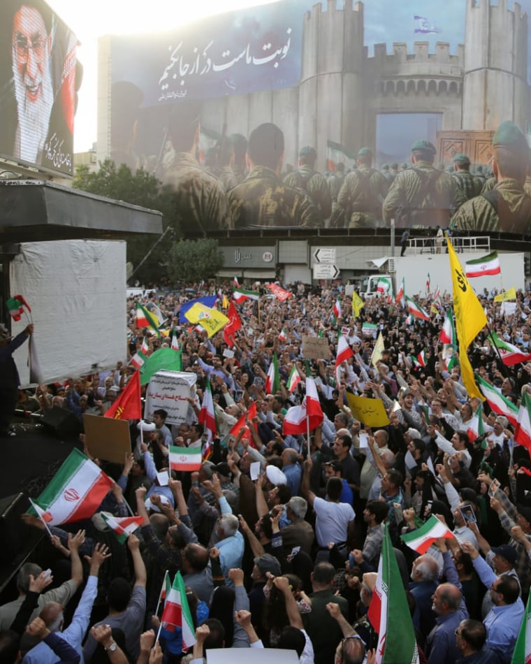 https://media-cldnry.s-nbcnews.com/image/upload/rockcms/2025-06/250622-iran-protest-vl-154p-duet-e1e2d4.jpg