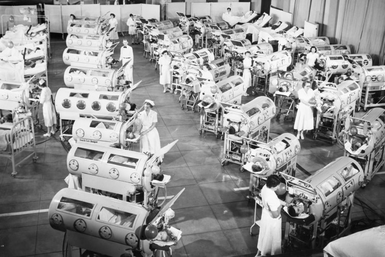 Iron lungs in a polio room