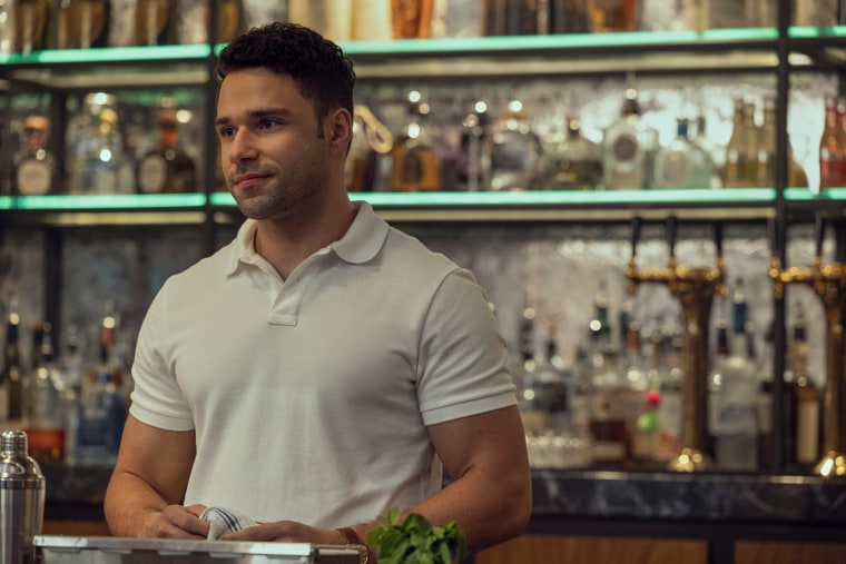 Rafael Silva como Shawn West.