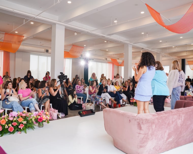 An inspiring moment during Jill Martin's panel with Laura Geller and Julissa Prado.