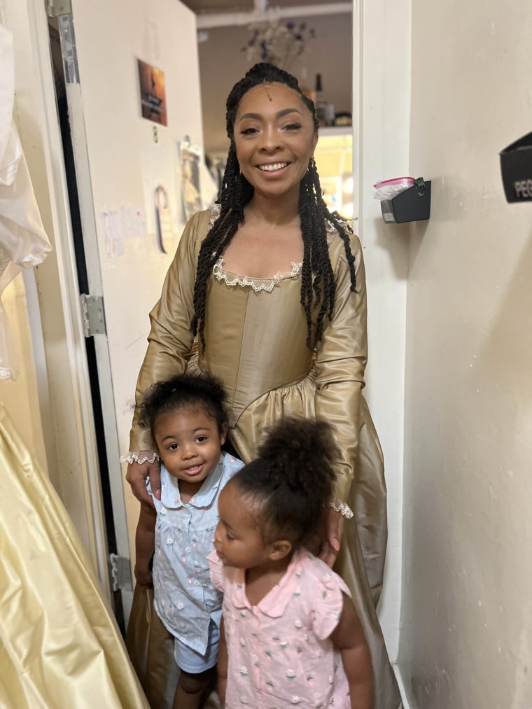 Broadway Singer Was Interrupted by Toddler Daughter. Her Stunning Response