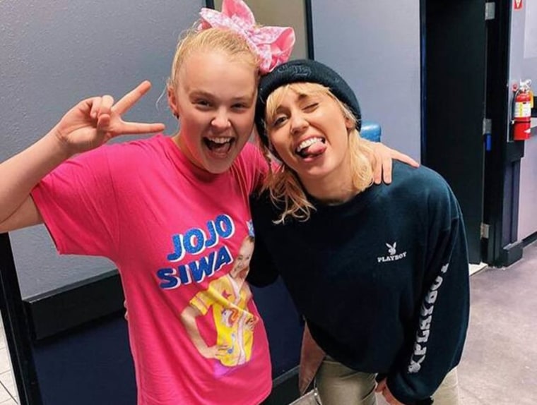Jojo Siwa reacciona a la broma de Miley Cyrus sobre sacarla