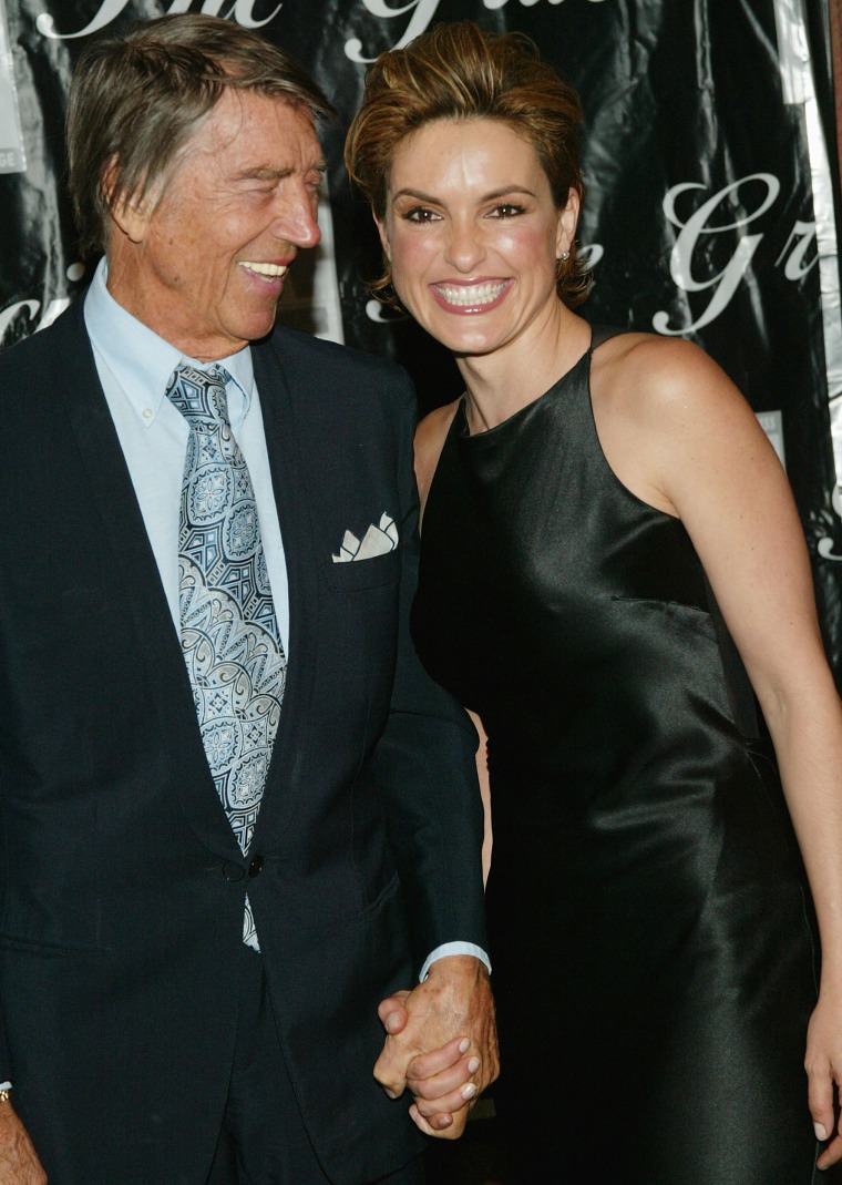 Mariska Hargitay e Padre Mickey Hargitay em 2004.
