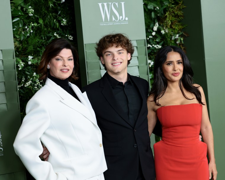 Linda Evangelista, Salma Hayek y Augustin Evangelista