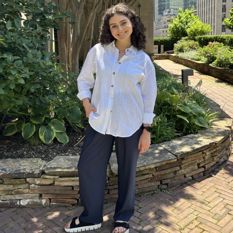 Reporter Zoe Malin wears the Semaro Casual Linen Pants and Hotouch Button Down Shirt.