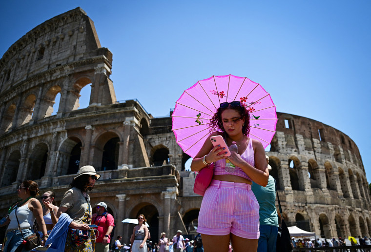 Topshot-Italy-Heat-Weather-Clima