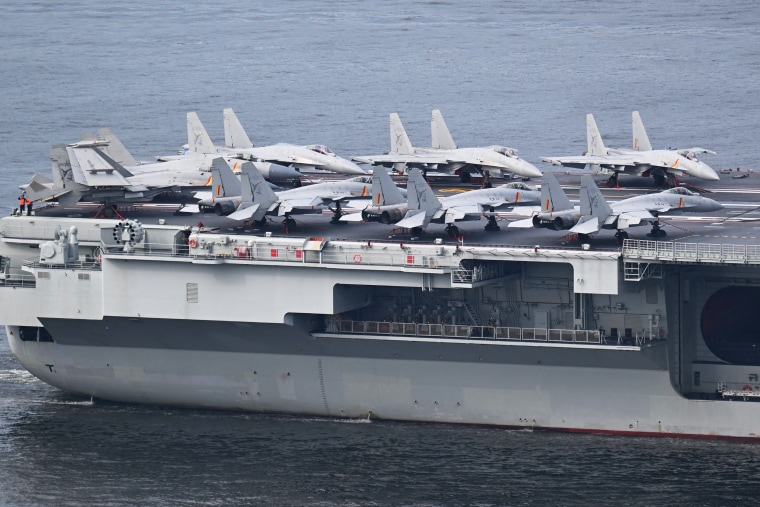 Image: HONG KONG-CHINA-POLITICS-ARMY-MILITARY