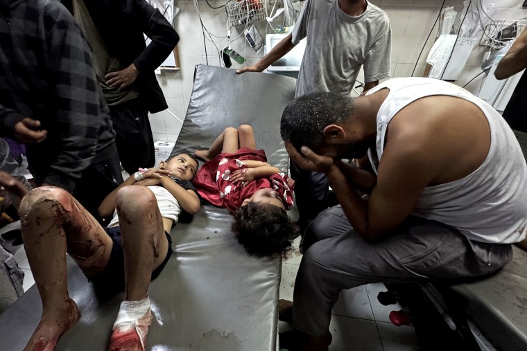 Israeli army attacks Palestinians waiting for aid in Khan Yunis