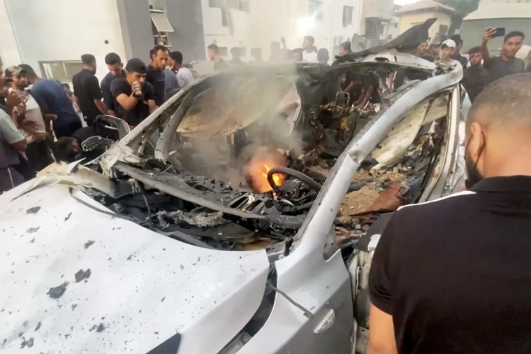 Ahmed Ahmed, el hijo de Amer al-Katnani y su hijo de 14 años, fue asesinado después del ataque aéreo israelí del martes.