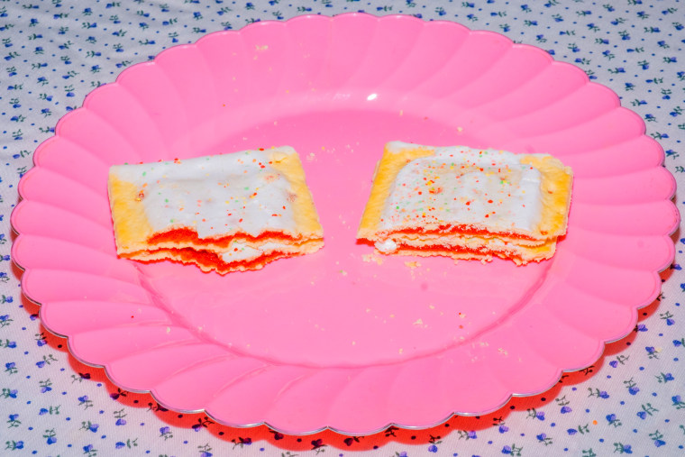 Froot Loops Cling to Vivid Colors as Food Makers Face Dye Bans