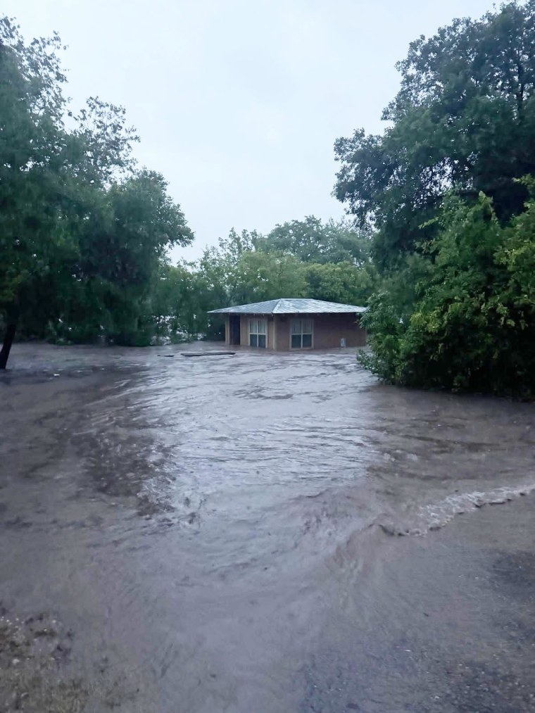 Una casa inundada en Kerville, Texas, el 4 de julio de 2025.