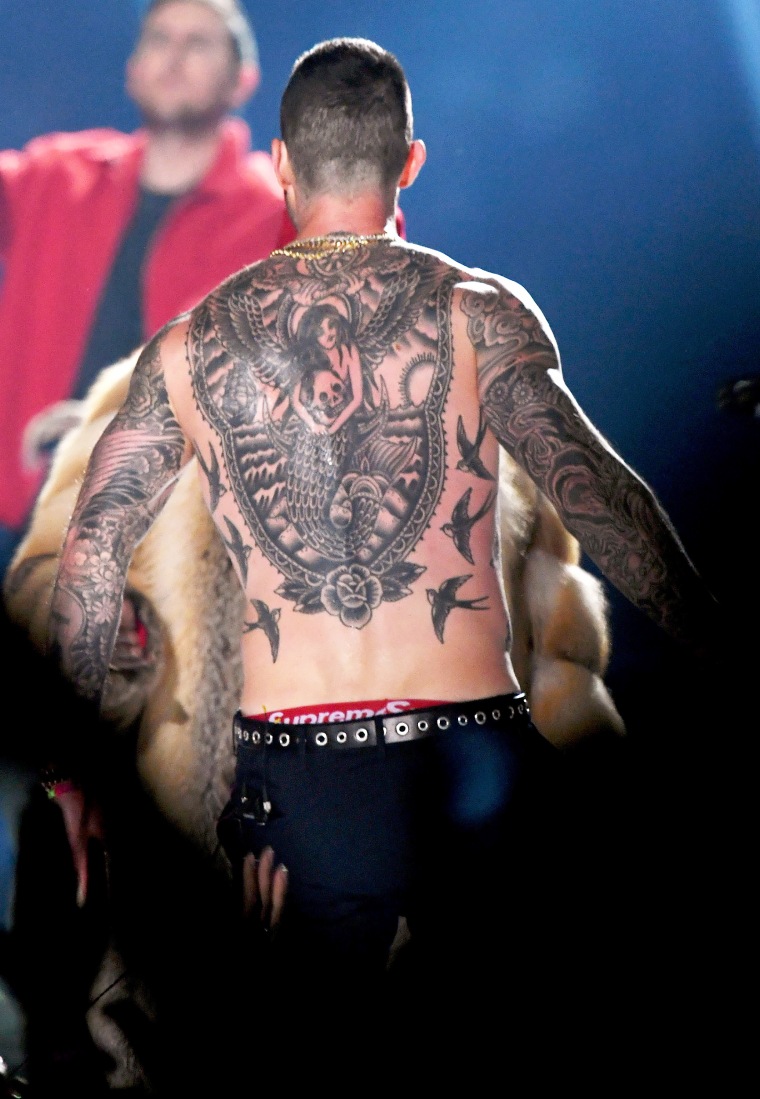 Adam Levines Ver tatuado.