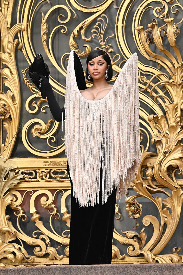 Cardi B uczęszcza do Schiaparelli Haute Couture Fal