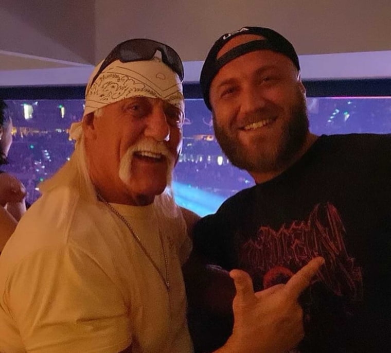 Nick Hogan y su padre, Hulk Hogan.