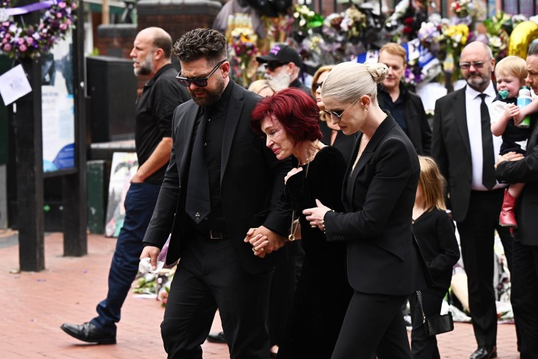 Zdjęcie: Cortege Ozzy Ozzy Ozzy Osbourne podróżuje przez jego rodzinne miasto Birmingham