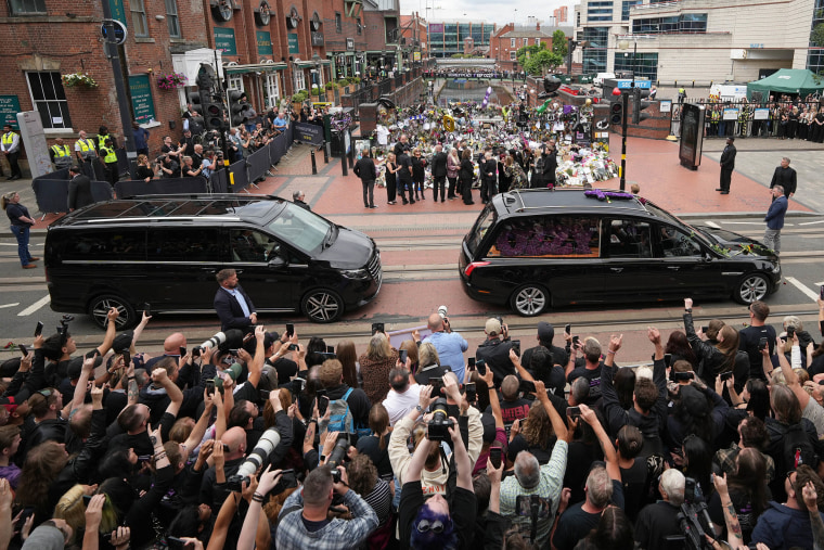 Zdjęcie: Cortege Ozzy Ozzy Ozzy Osbourne podróżuje przez jego rodzinne miasto Birmingham