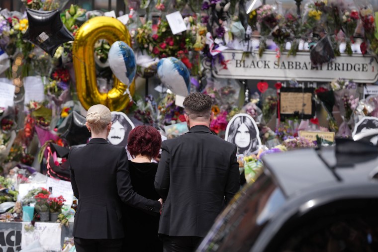Zdjęcie: Cortege Ozzy Ozzy Ozzy Osbourne podróżuje przez jego rodzinne miasto Birmingham