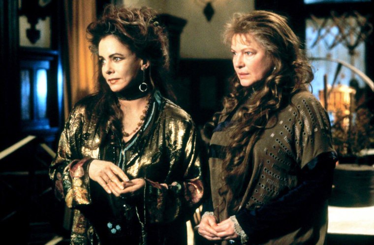 Stockard Channing i Dianne WIEST w "Praktyczna magia."