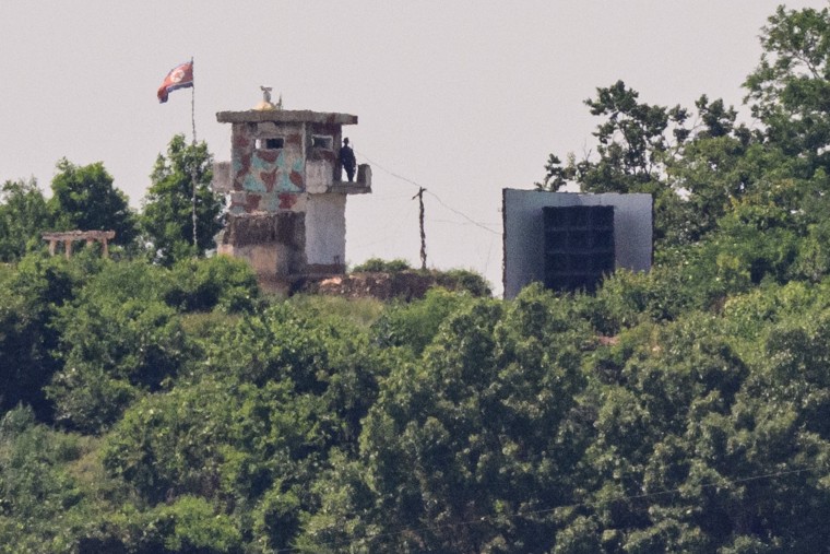 Image: FILES-SKOREA-NKOREA-DIPLOMACY-ARMAMENT-PSYCHOLOGY
