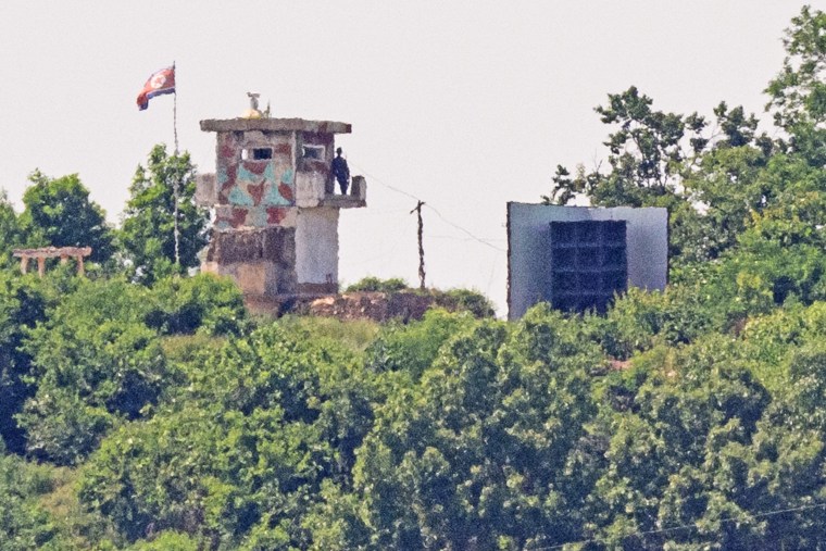 TOPSHOT-SKOREA-NKOREA-DIPLOMACY